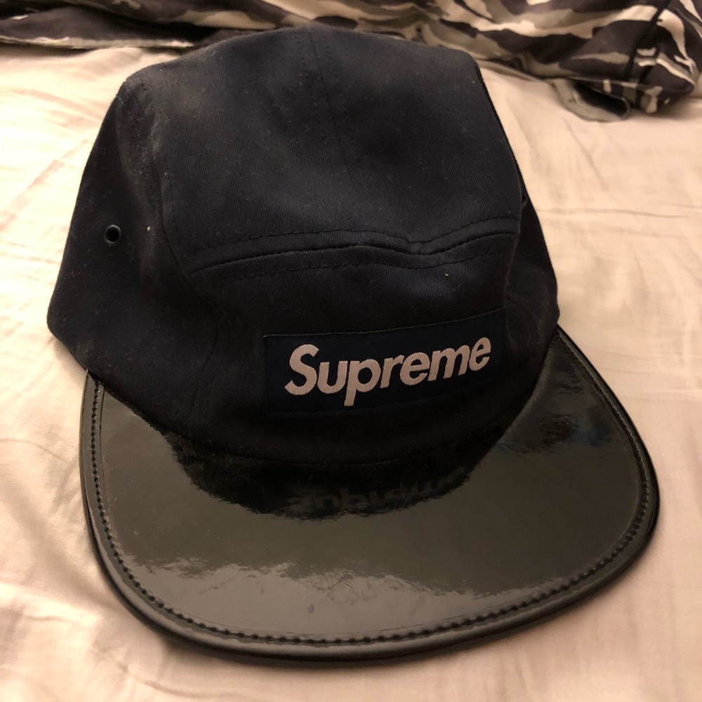 Supreme SnapBack Cap! 😍